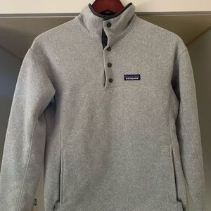 Gray Patagonia Sweater✨🏕
